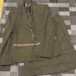 KASPER women’s skirt suit size 10